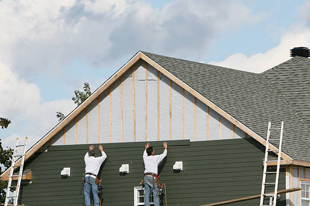 Professional Siding Replacement technician working in Pottersdale, PA